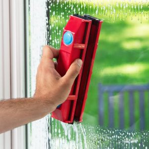 Cool Gift, Magnetic Double Glass Cleaner - Image 3