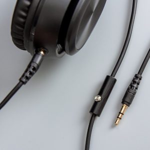 Stereo Label Fashion Headphone - Image 4