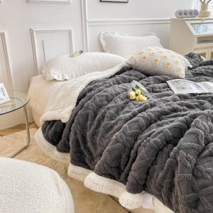 Thick Bed Blanket Double Sided Lamb Cashmere Fleece 200x230cm - Image 5