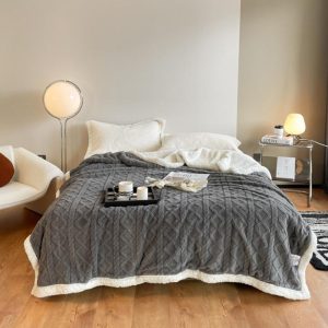Thick Bed Blanket Double Sided Lamb Cashmere Fleece 200x230cm - Image 3