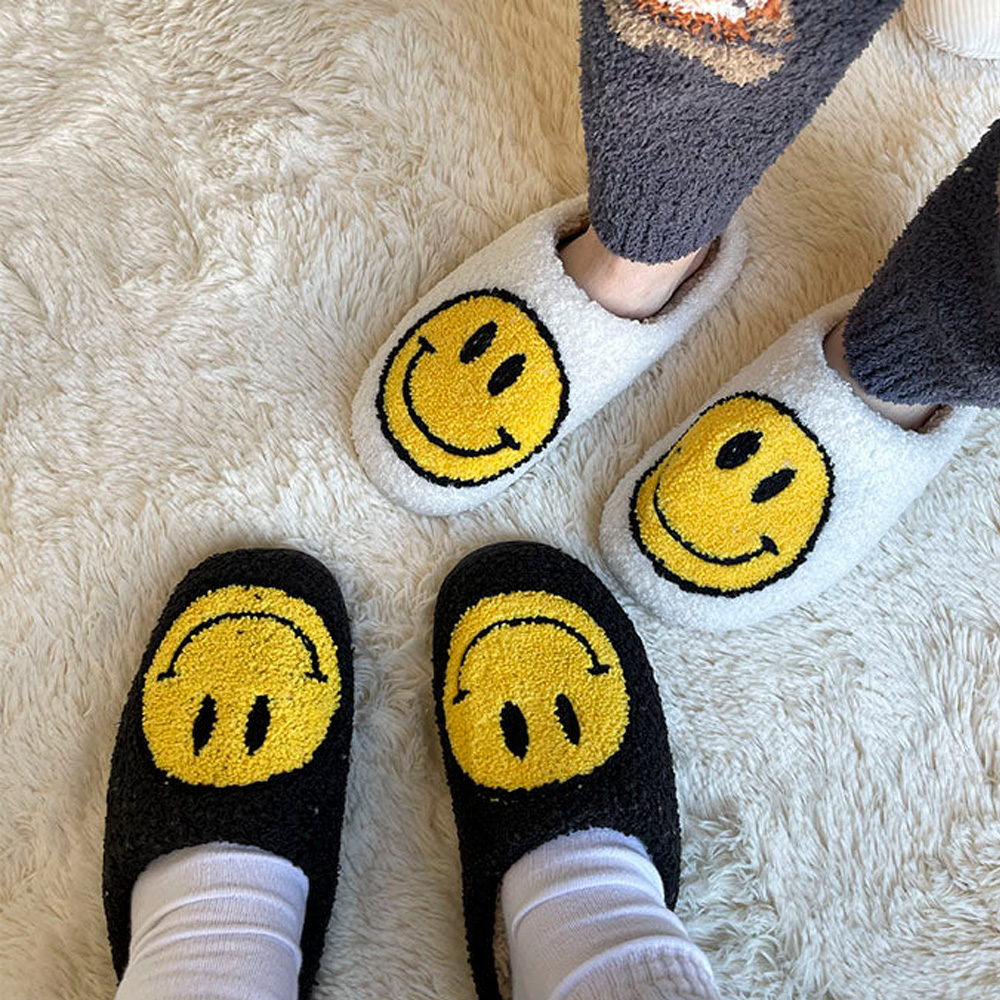 Cute Smile Happy Face Slippers - TezkarShop Official Website