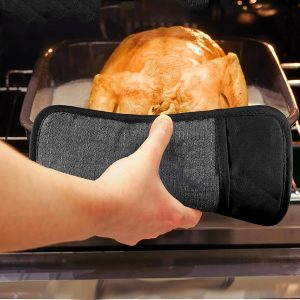 Heavy Duty Set of 4 Silicone Kitchen Oven Mitt - Image 4