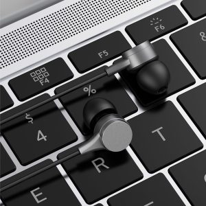 Moxom MX-EP54, Stereo Earphones with Microphone and Control Button - Image 4