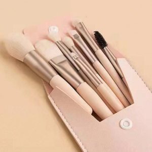 8-Pieces High Quality Makeup Brushes Set - Image 4