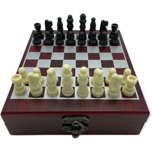 Wine Accessory Kit with Compact Wooden Case with Chess Board - Image 4