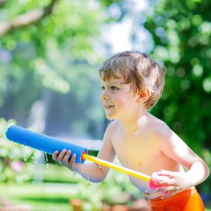 60-cm Foam Water Blaster Squirt Guns Kids Outdoor Water Pool Toys - Image 3