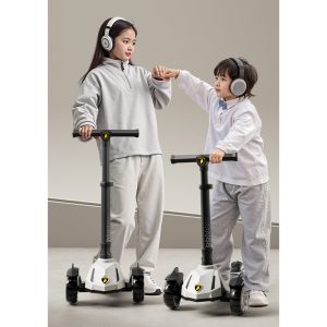 3-Wheels Gravity Steering 4 Adjustable Height Light Up Wheels Music Accompaniment for Preschoolers - Image 7