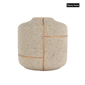 Danny Home Decorative ceramic vase 18cm - Beige and Gold