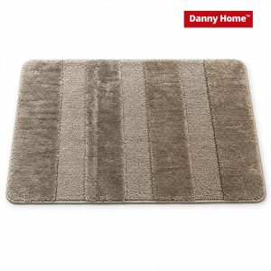 Taupe Plush Floor Mat – 60 × 90 cm